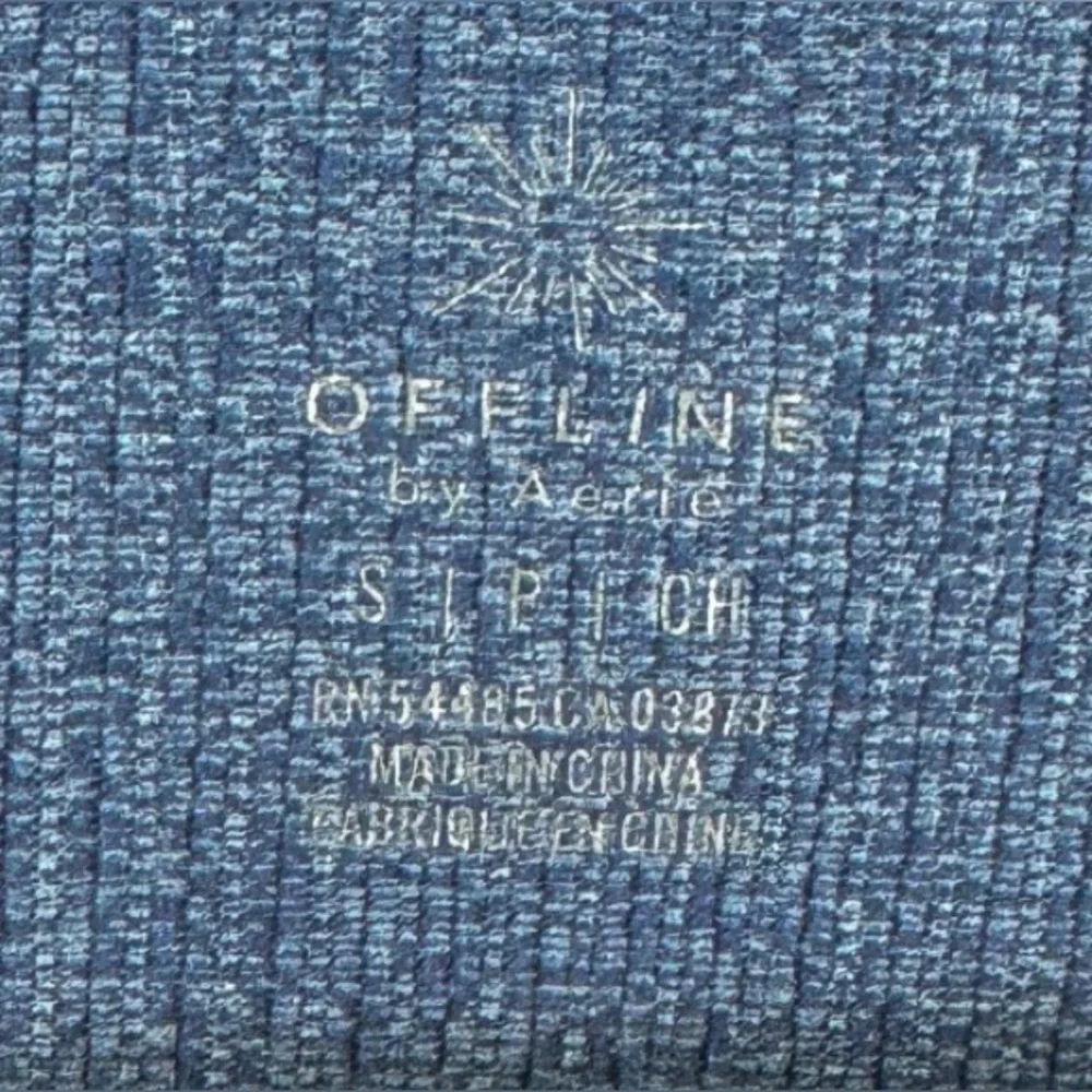 Aerie Offline Sidewalk Seamless Long Sleeve Cropped Blue Top Crewneck Small - Picture 5 of 5